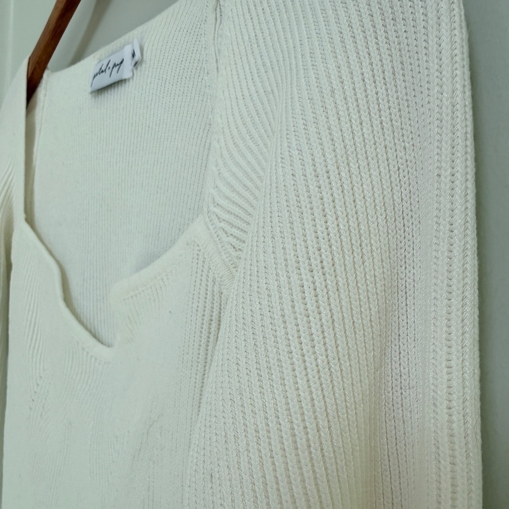 Petal & Pup Aquerelle White Stretch Knit Sweater cropped - Picture 2 of 6